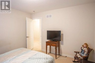 1586 NOAH BEND London North (North I) Ontario photo 29
