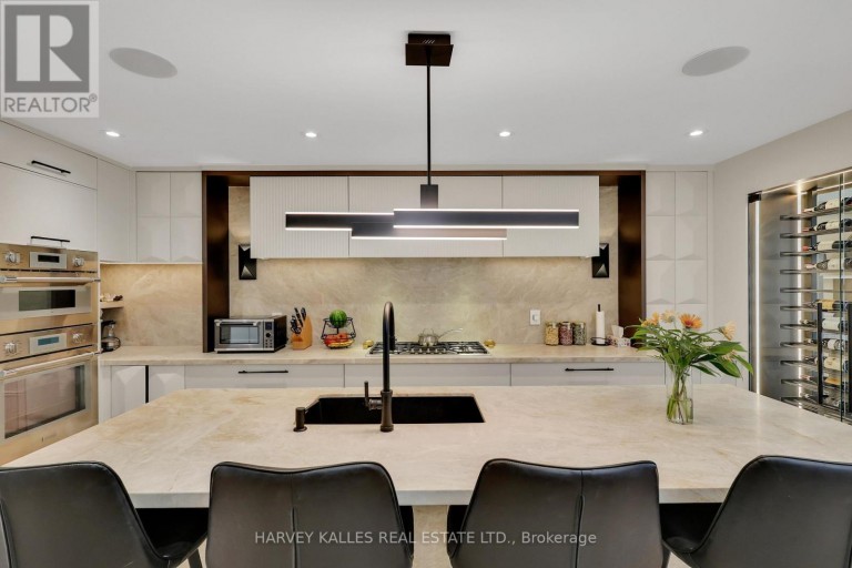 238 MELROSE AVENUE, Toronto (Lawrence Park North), Ontario, M5M1Z1