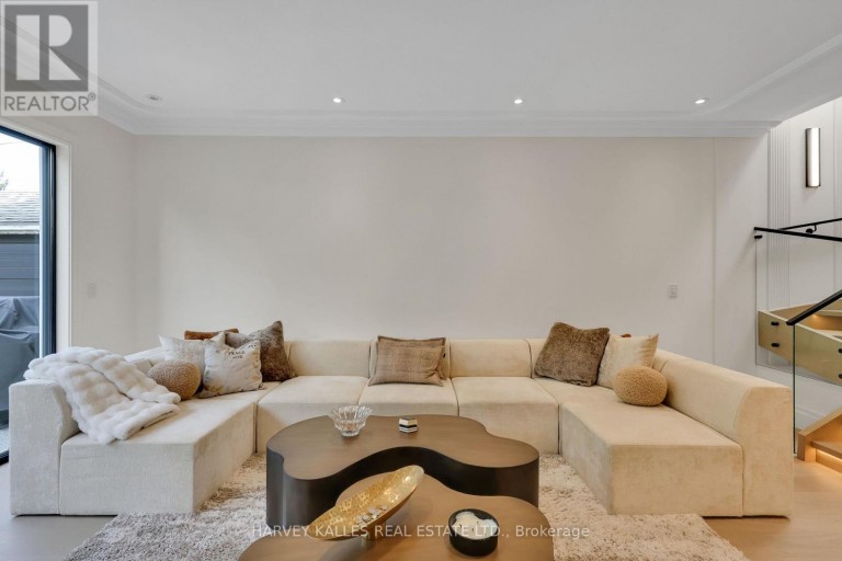 238 MELROSE AVENUE, Toronto (Lawrence Park North), Ontario, M5M1Z1