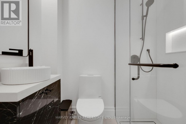 238 MELROSE AVENUE, Toronto (Lawrence Park North), Ontario, M5M1Z1