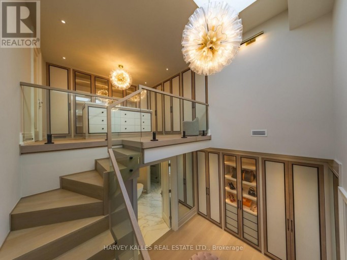 117 YONGE BOULEVARD, Toronto (Bedford Park-Nortown), Ontario, M5M3H2