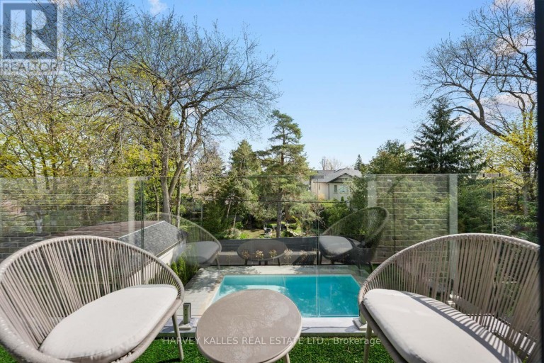 117 YONGE BOULEVARD, Toronto (Bedford Park-Nortown), Ontario, M5M3H2