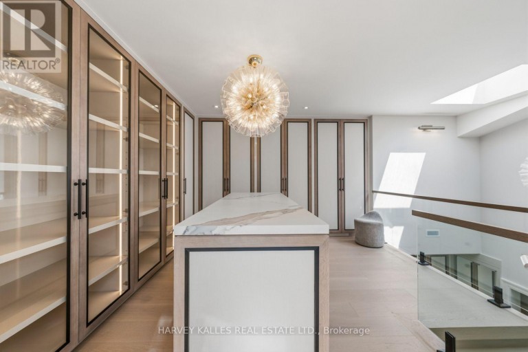 117 YONGE BOULEVARD, Toronto (Bedford Park-Nortown), Ontario, M5M3H2