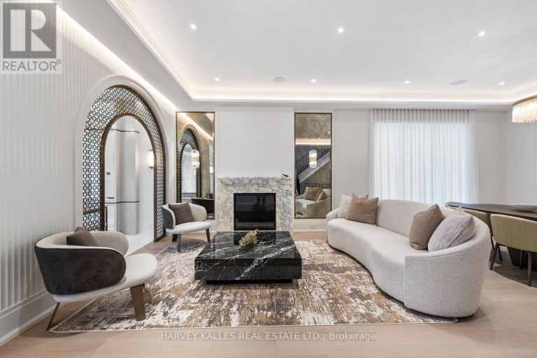 117 YONGE BOULEVARD, Toronto (Bedford Park-Nortown), Ontario, M5M3H2