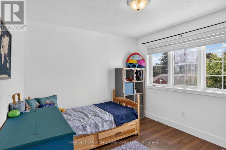 1072 SILVERDALE ROAD, Peterborough (Otonabee Ward 1), Ontario, K9J7W6