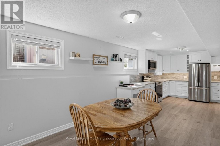 1072 SILVERDALE ROAD, Peterborough (Otonabee Ward 1), Ontario, K9J7W6
