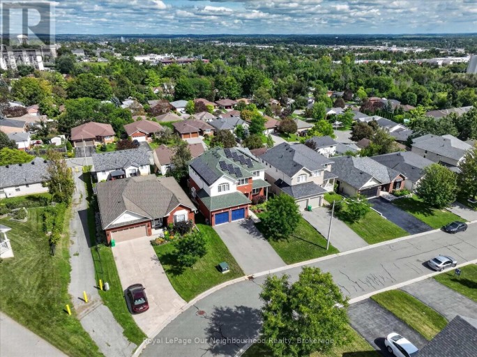 1072 SILVERDALE ROAD, Peterborough (Otonabee Ward 1), Ontario, K9J7W6