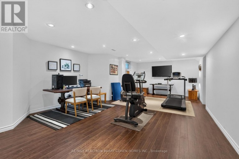 110 UPPER CANADA DRIVE, Toronto (St. Andrew-Windfields), Ontario, M2P1S4