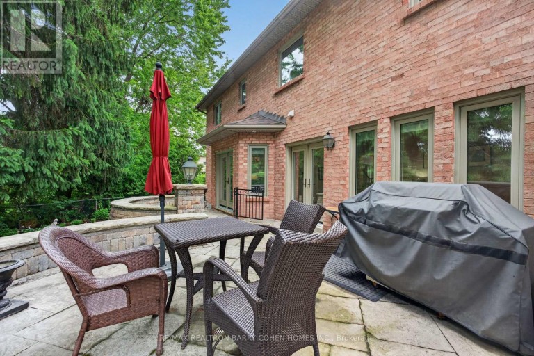 110 UPPER CANADA DRIVE, Toronto (St. Andrew-Windfields), Ontario, M2P1S4