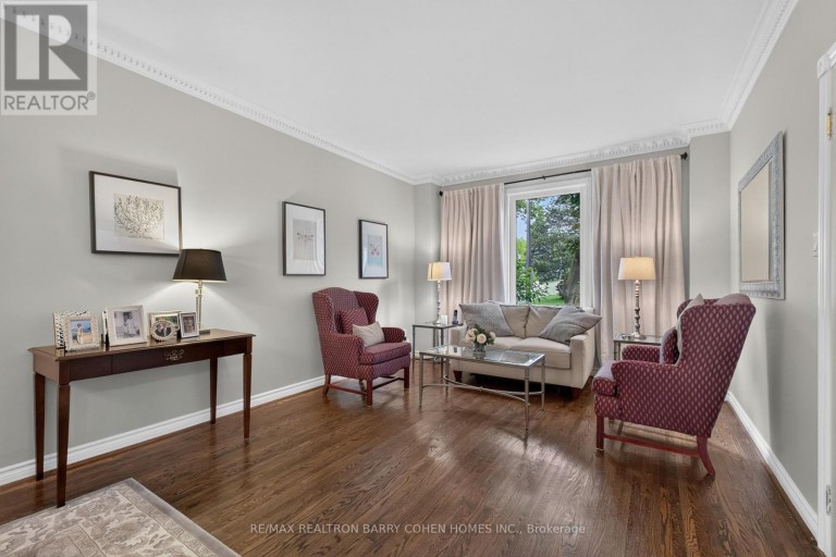 110 UPPER CANADA DRIVE, Toronto (St. Andrew-Windfields), Ontario, M2P1S4