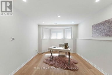 254 OLD MOSLEY STREET Wasaga Beach Ontario photo 11