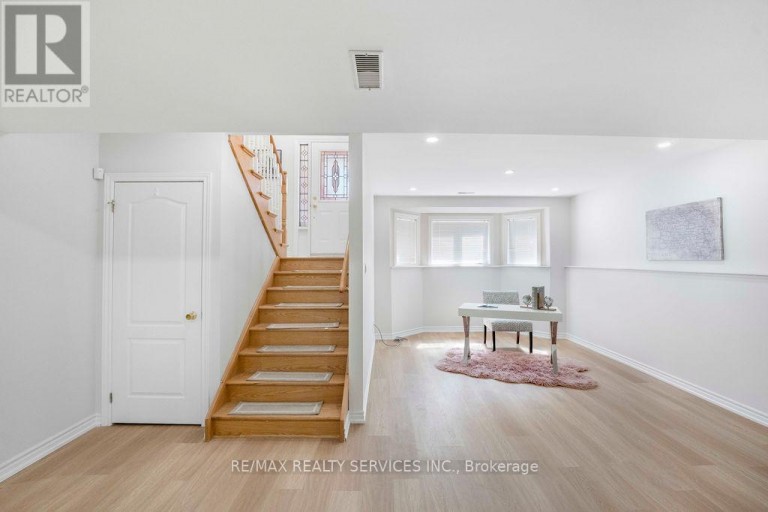 254 OLD MOSLEY STREET, Wasaga Beach, Ontario, L9Z2H8