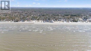 254 OLD MOSLEY STREET Wasaga Beach Ontario photo 3