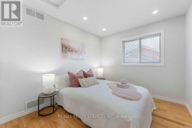 254 OLD MOSLEY STREET Wasaga Beach Ontario photo 35