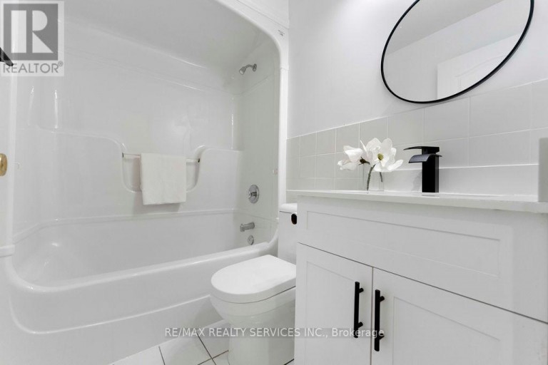254 OLD MOSLEY STREET, Wasaga Beach, Ontario, L9Z2H8
