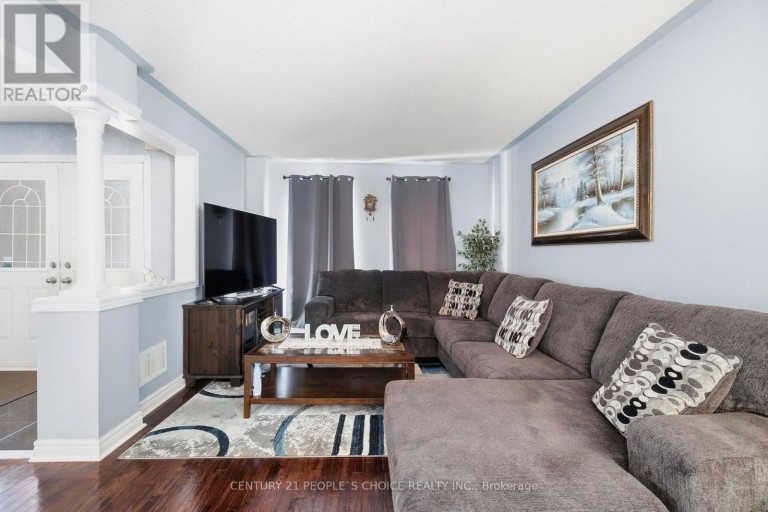 4 IMPERIAL CROWN LANE, Barrie (Innis-Shore), Ontario, L4N0T4