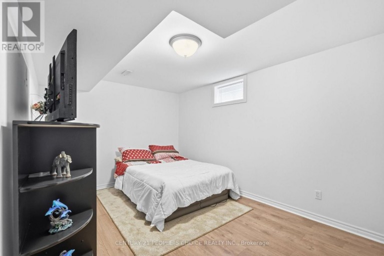 4 IMPERIAL CROWN LANE, Barrie (Innis-Shore), Ontario, L4N0T4