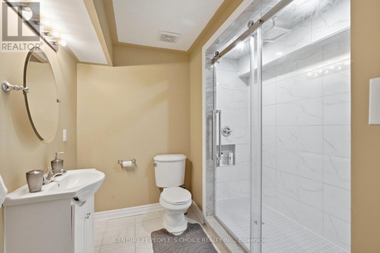 4 IMPERIAL CROWN LANE, Barrie (Innis-Shore), Ontario, L4N0T4