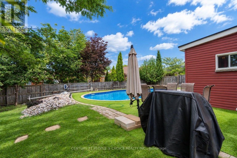 4 IMPERIAL CROWN LANE, Barrie (Innis-Shore), Ontario, L4N0T4