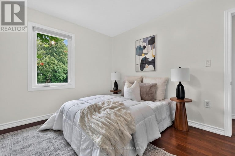245 GLENHOLME AVENUE, Hamilton (Glenview), Ontario, L8K3L9