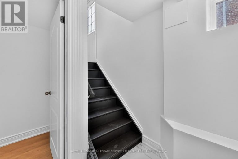 245 GLENHOLME AVENUE, Hamilton (Glenview), Ontario, L8K3L9
