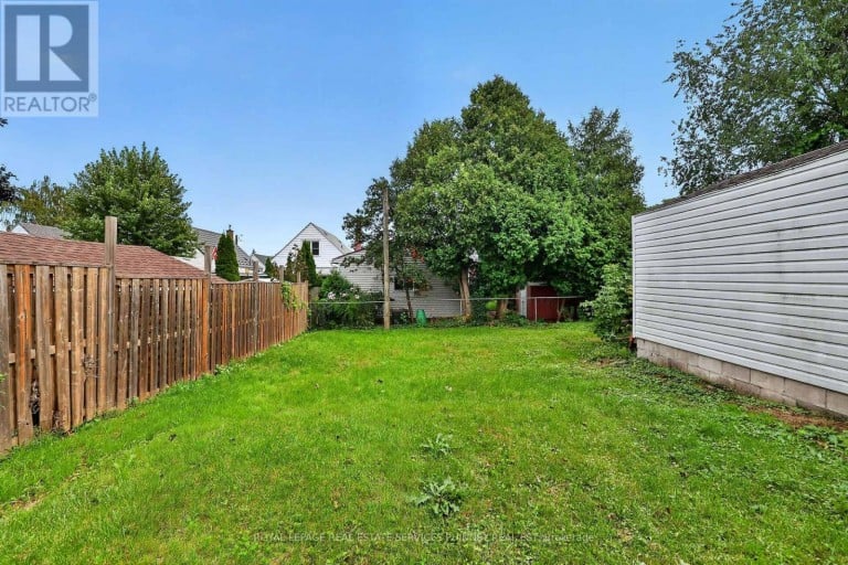 245 GLENHOLME AVENUE, Hamilton (Glenview), Ontario, L8K3L9