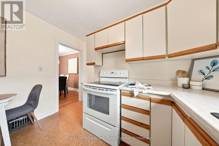 126 LAUDER ROAD, Oshawa (O'Neill), Ontario, L1G2H6