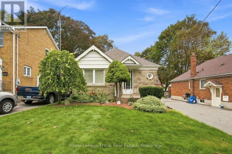 126 LAUDER ROAD, Oshawa (O'Neill), Ontario, L1G2H6