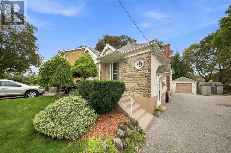126 LAUDER ROAD, Oshawa (O'Neill), Ontario, L1G2H6