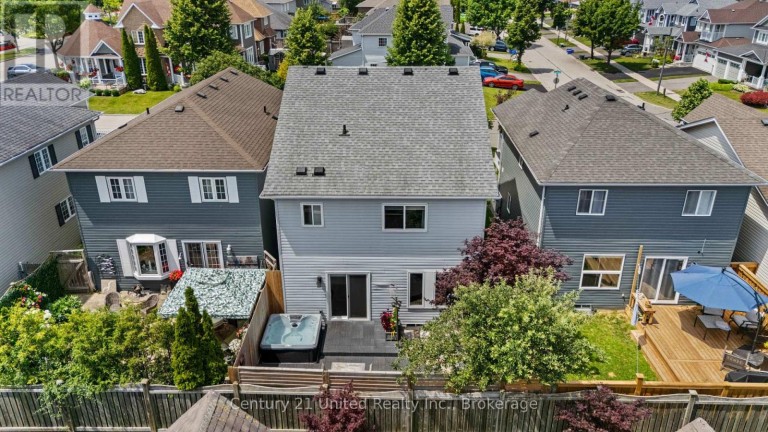 49 WATERVIEW LANE, Clarington (Newcastle), Ontario, L1B1P5