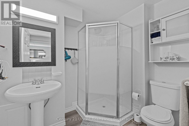 49 WATERVIEW LANE, Clarington (Newcastle), Ontario, L1B1P5