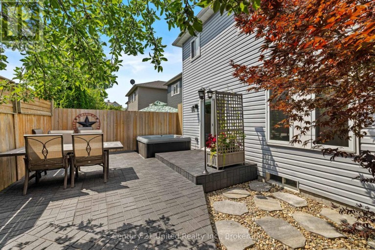 49 WATERVIEW LANE, Clarington (Newcastle), Ontario, L1B1P5