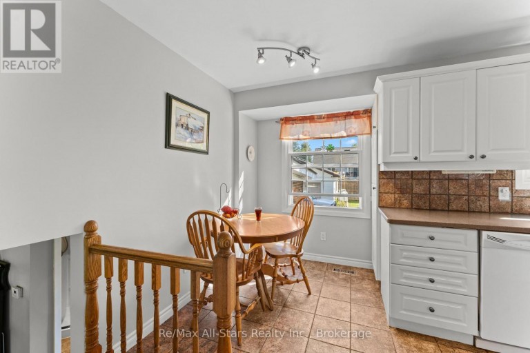 137 REID STREET, Kawartha Lakes (Bobcaygeon), Ontario, K0M1A0