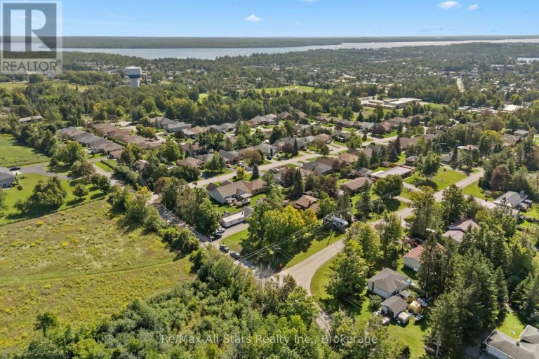137 REID STREET, Kawartha Lakes (Bobcaygeon), Ontario, K0M1A0