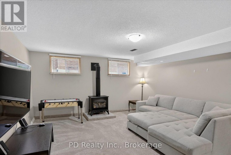 1436 WILDLARK DRIVE, Peterborough (Monaghan Ward 2), Ontario, K9K1X3