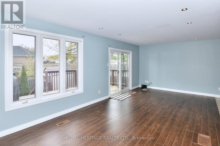 358 MIDDLEFIELD ROAD, Peterborough (Ashburnham Ward 4), Ontario, K9J8S4