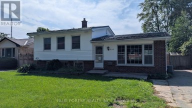 109 LANGTON ROAD London East (East D) Ontario photo 2