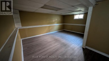 109 LANGTON ROAD London East (East D) Ontario photo 30