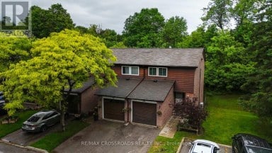 30 - 350 CAMELOT COURT Oshawa (Eastdale) Ontario photo 1