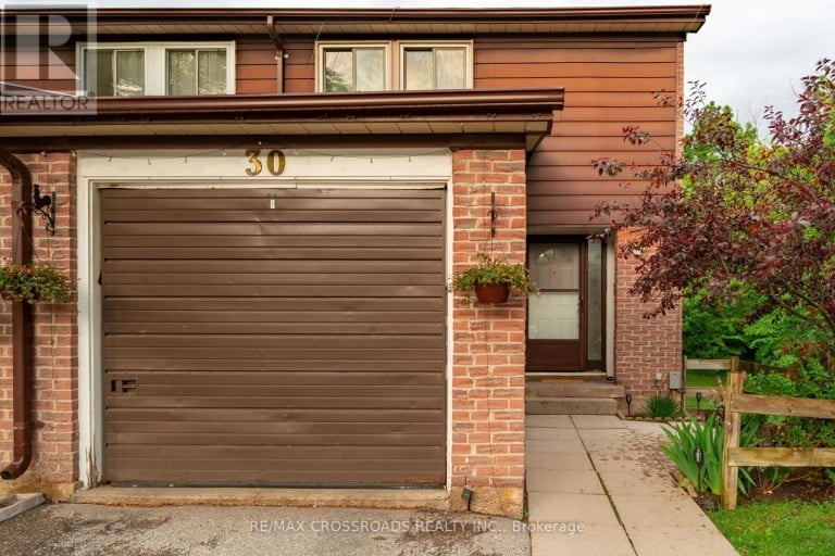 30 - 350 CAMELOT COURT, Oshawa (Eastdale), Ontario, L1G6P7