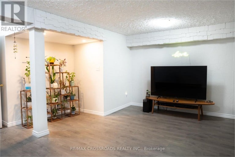 30 - 350 CAMELOT COURT, Oshawa (Eastdale), Ontario, L1G6P7