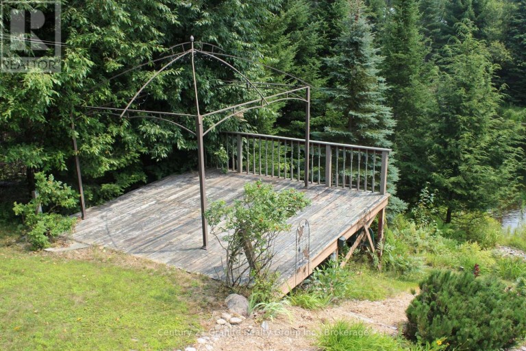 1082 GREEN LAKE ROAD, Algonquin Highlands (Stanhope), Ontario, K0M1S0