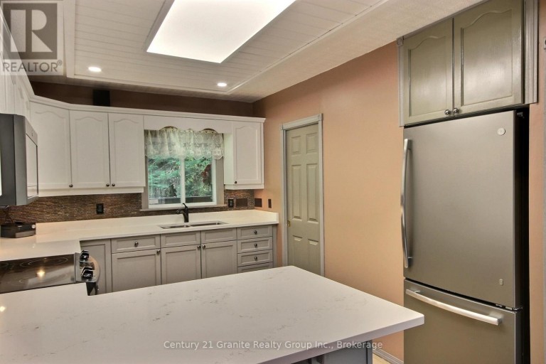 1082 GREEN LAKE ROAD, Algonquin Highlands (Stanhope), Ontario, K0M1S0
