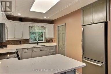 1082 GREEN LAKE ROAD Algonquin Highlands (Stanhope) Ontario photo 5