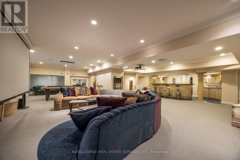 9 SEINECLIFFE ROAD, Markham (Bayview Glen), Ontario, L3T1K3