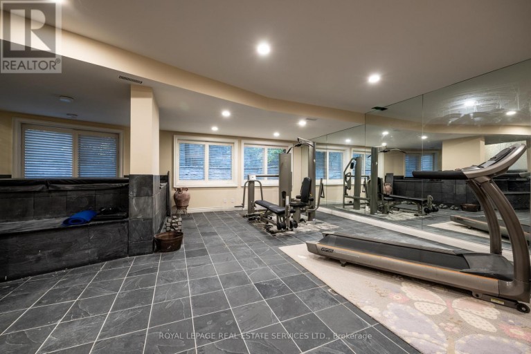 9 SEINECLIFFE ROAD, Markham (Bayview Glen), Ontario, L3T1K3