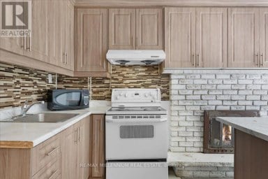 26 TALBOT STREET Brampton (Bram West) Ontario photo 17