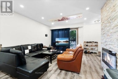 26 TALBOT STREET Brampton (Bram West) Ontario photo 5