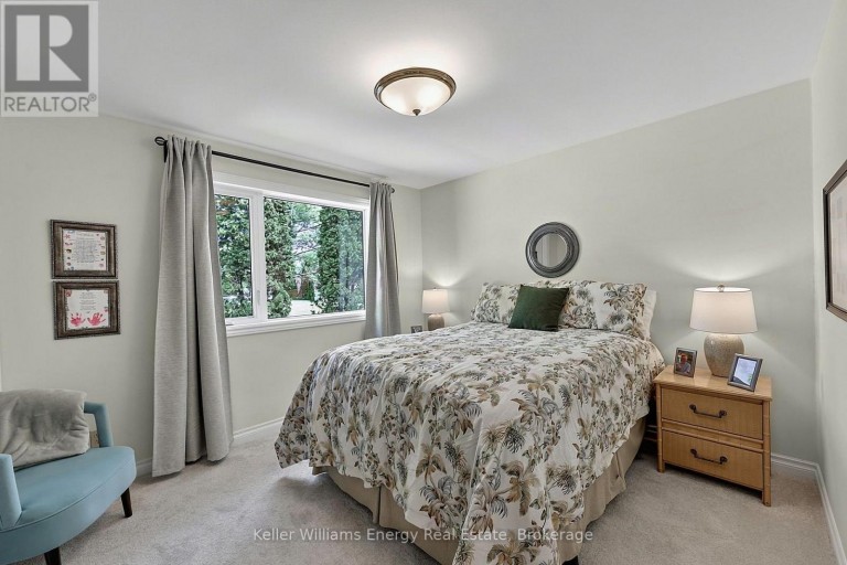 60 BAYSIDE AVENUE, Tay, Ontario, L0K2A0