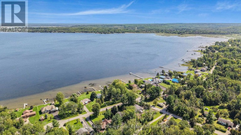 60 BAYSIDE AVENUE, Tay, Ontario, L0K2A0